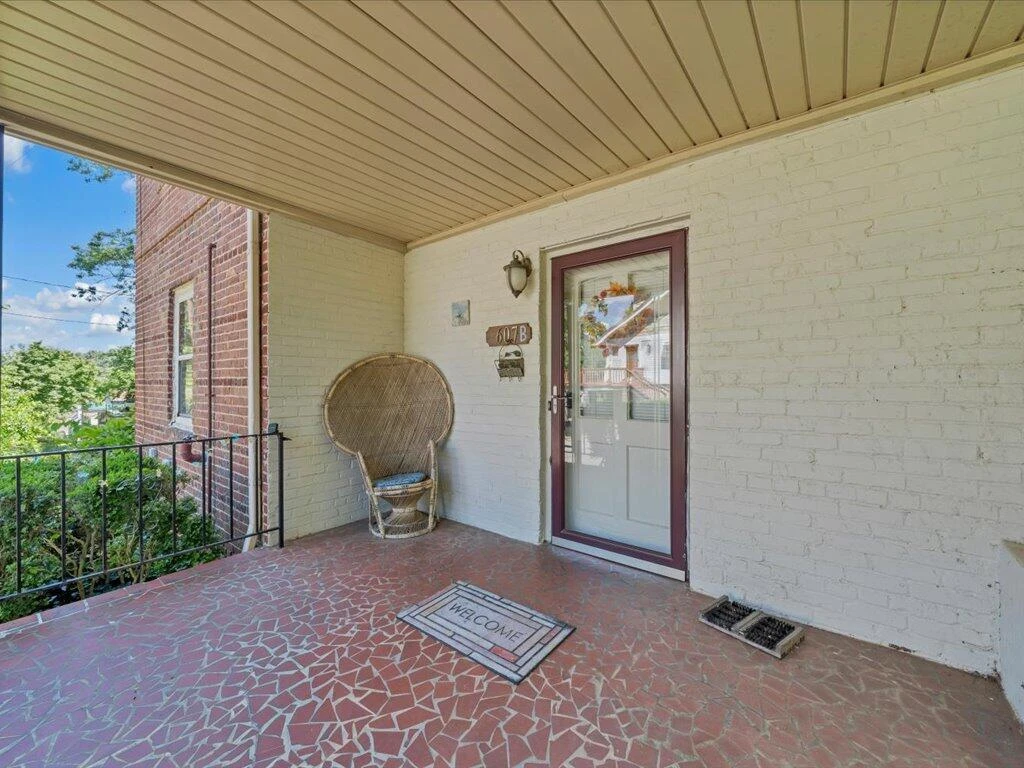 607 Watt ST - Photo 31