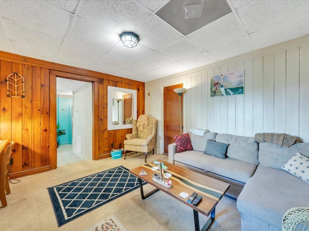 607 Watt ST - Photo 33