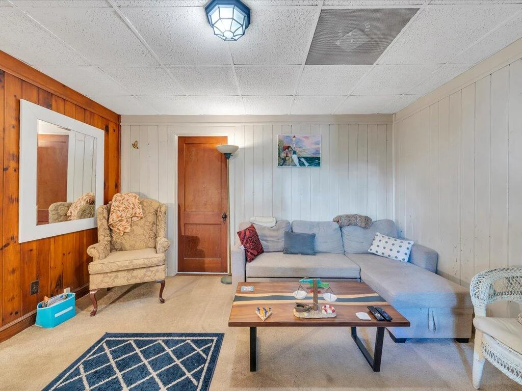 607 Watt ST - Photo 34
