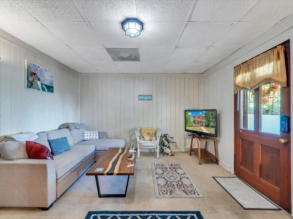 607 Watt ST - Photo 35