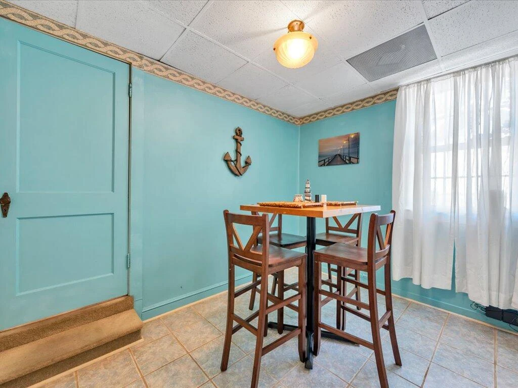 607 Watt ST - Photo 37