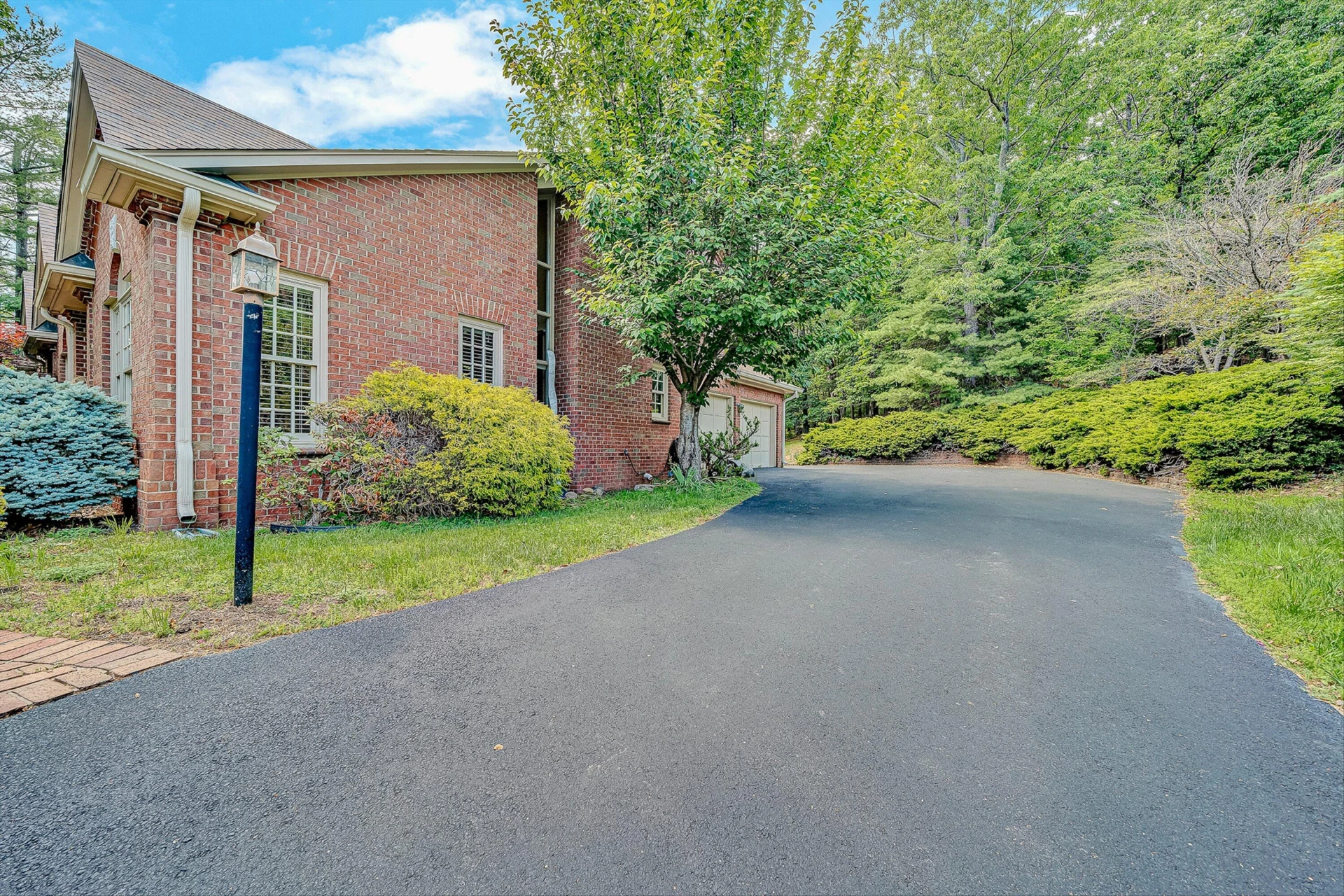 8214 Winterwood TRL - Photo 36
