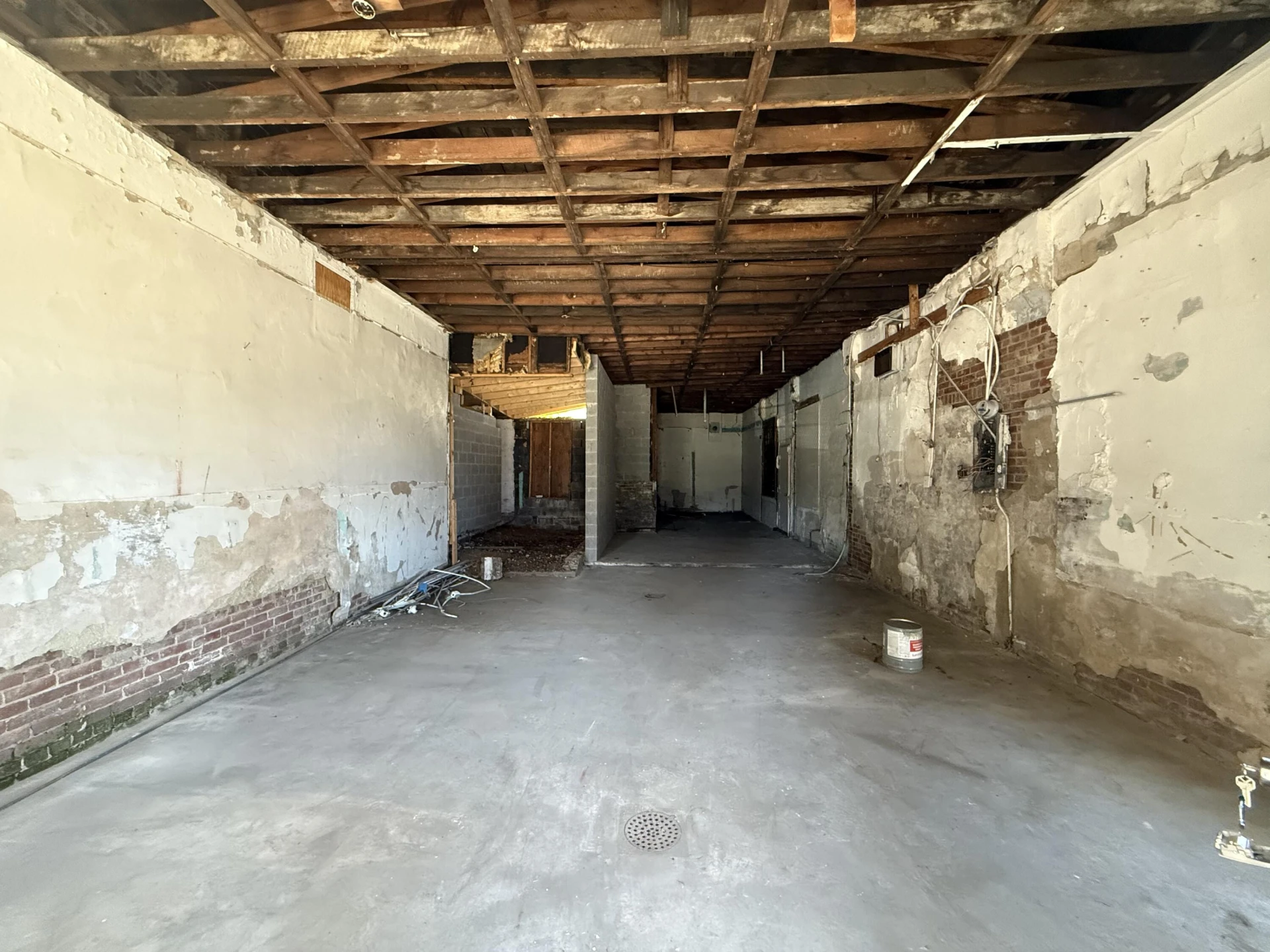 1217 Salem AVE SW - Photo 4