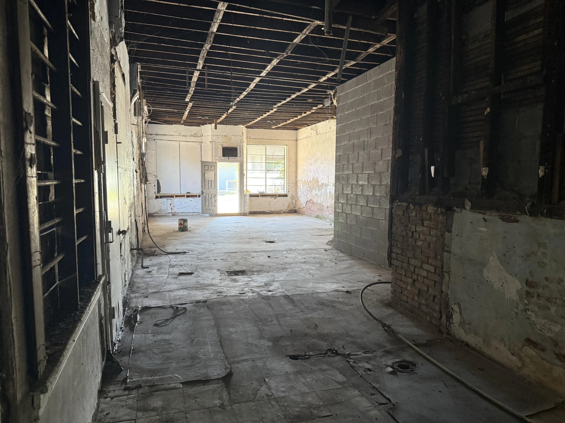 1217 Salem AVE SW - Photo 5