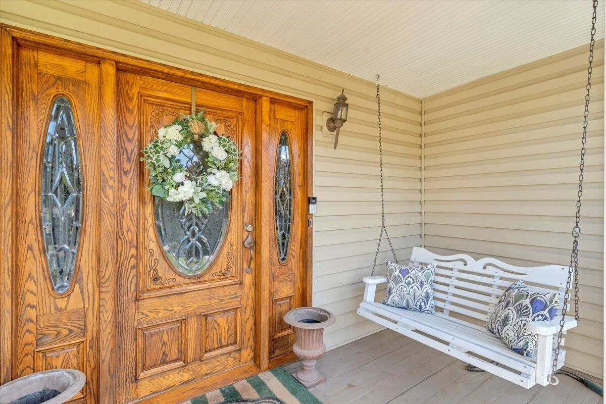 1510 Ashley DR - Photo 4