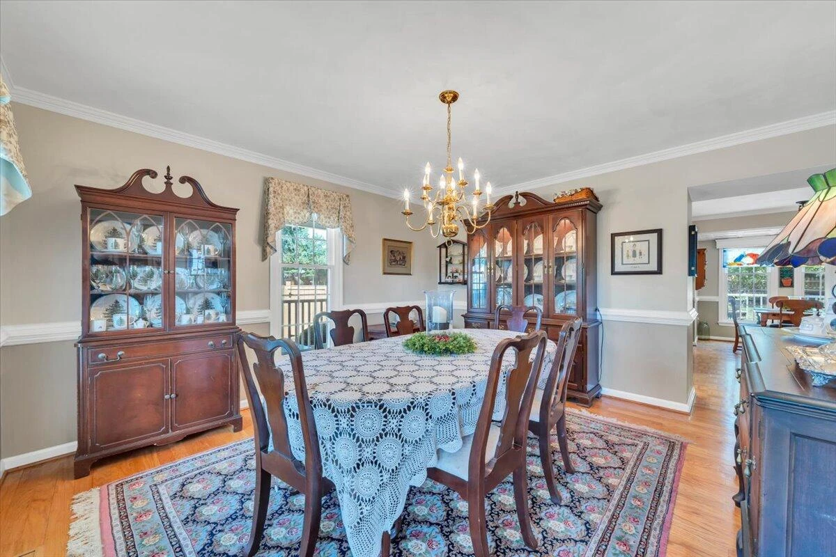 1510 Ashley DR - Photo 10