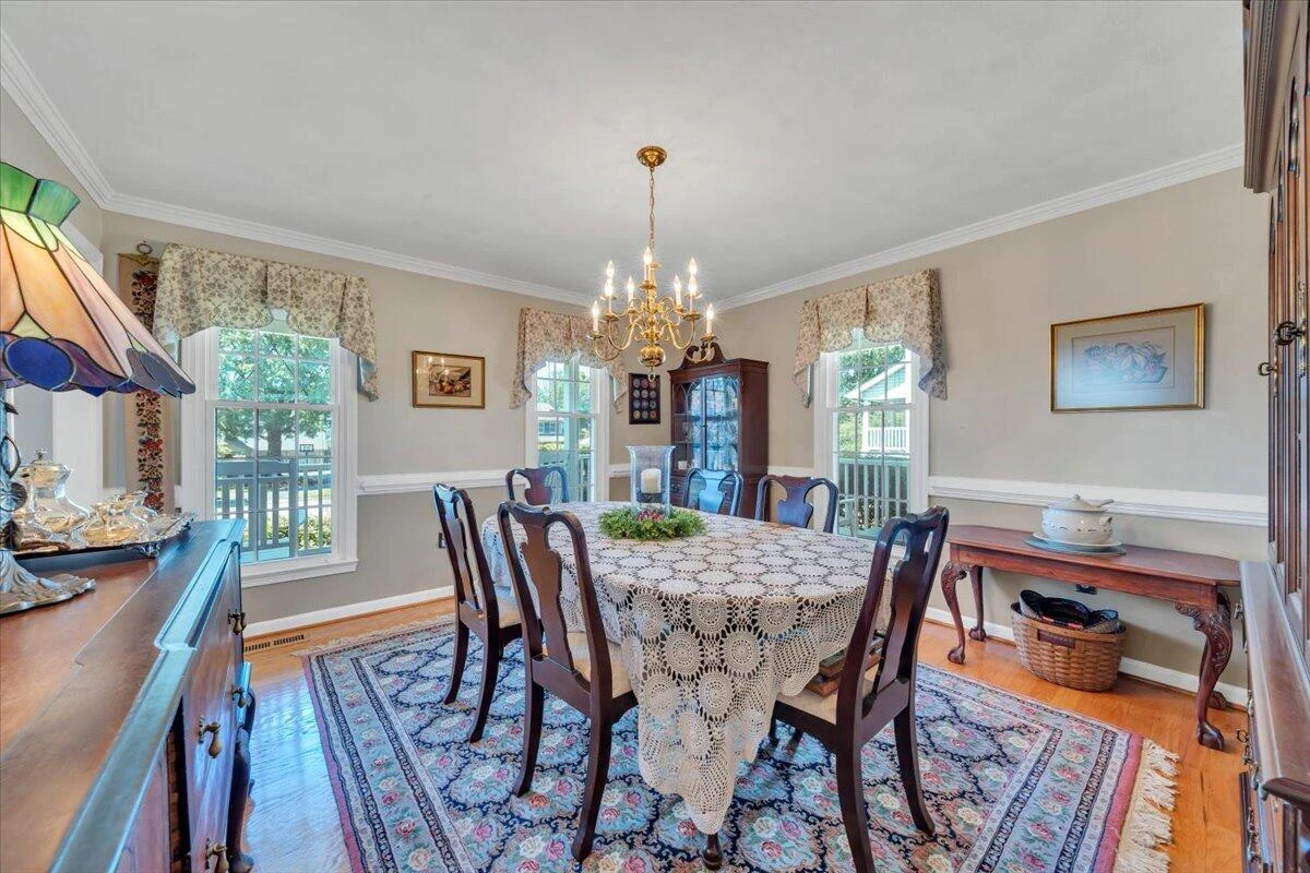 1510 Ashley DR - Photo 11