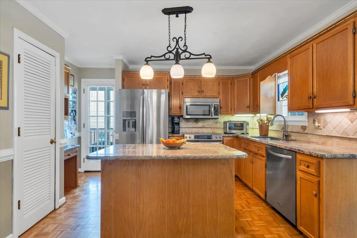 1510 Ashley DR - Photo 17