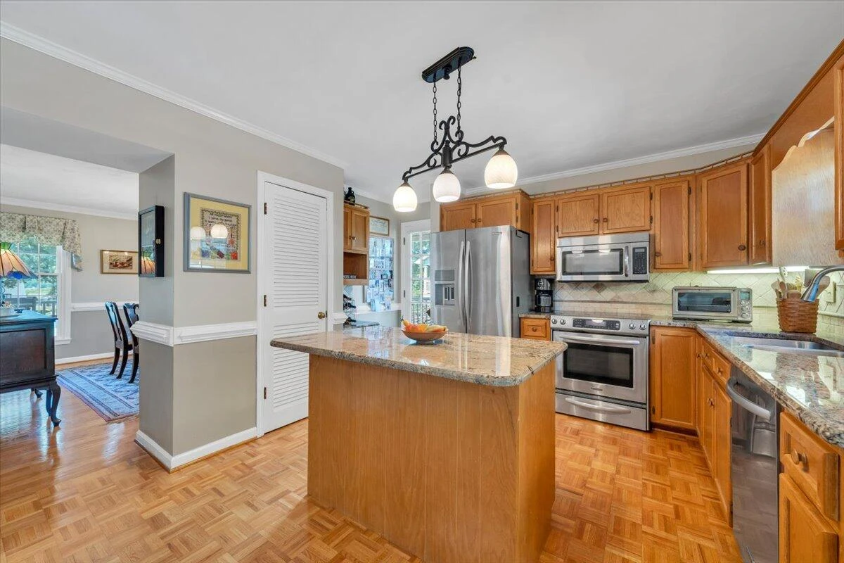 1510 Ashley DR - Photo 18