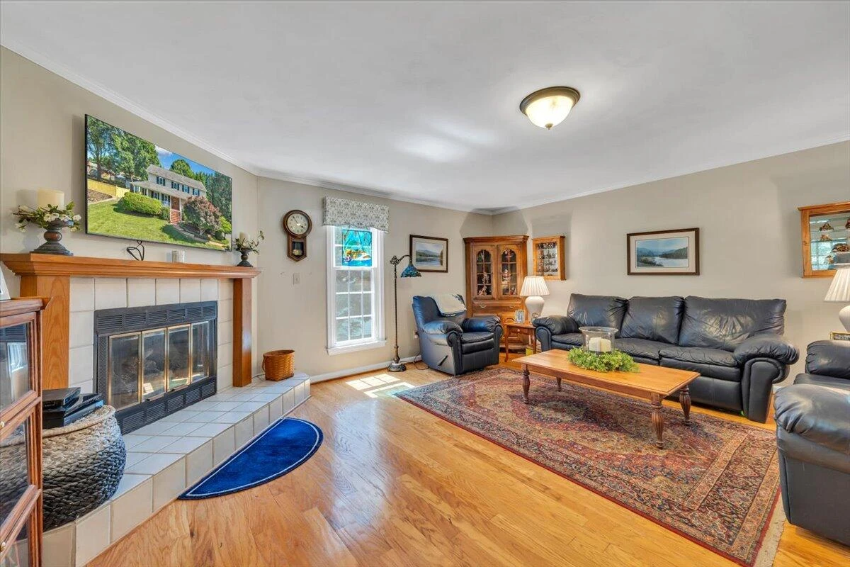 1510 Ashley DR - Photo 21