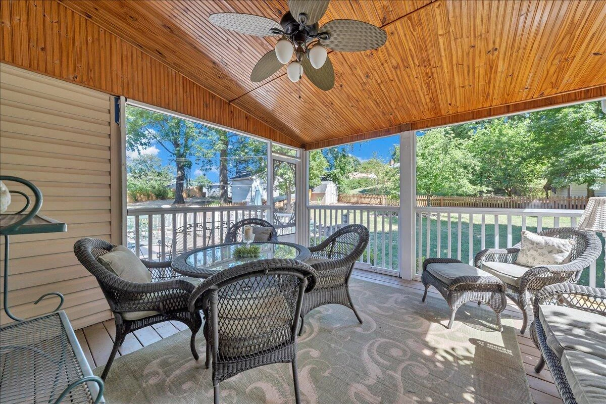 1510 Ashley DR - Photo 44