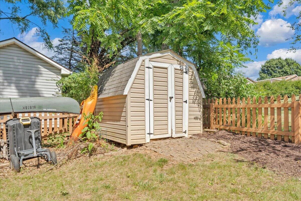 1510 Ashley DR - Photo 59