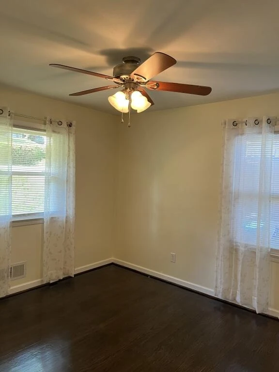 736 Suburban AVE SW - Photo 12