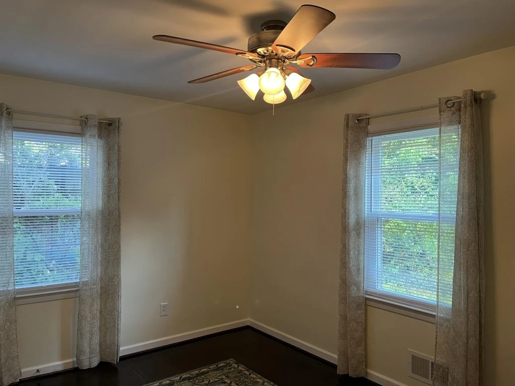 736 Suburban AVE SW - Photo 13