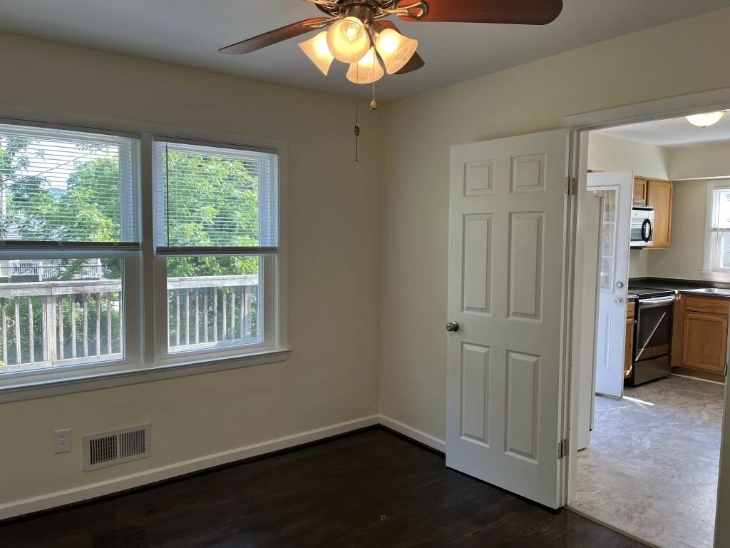 736 Suburban AVE SW - Photo 17