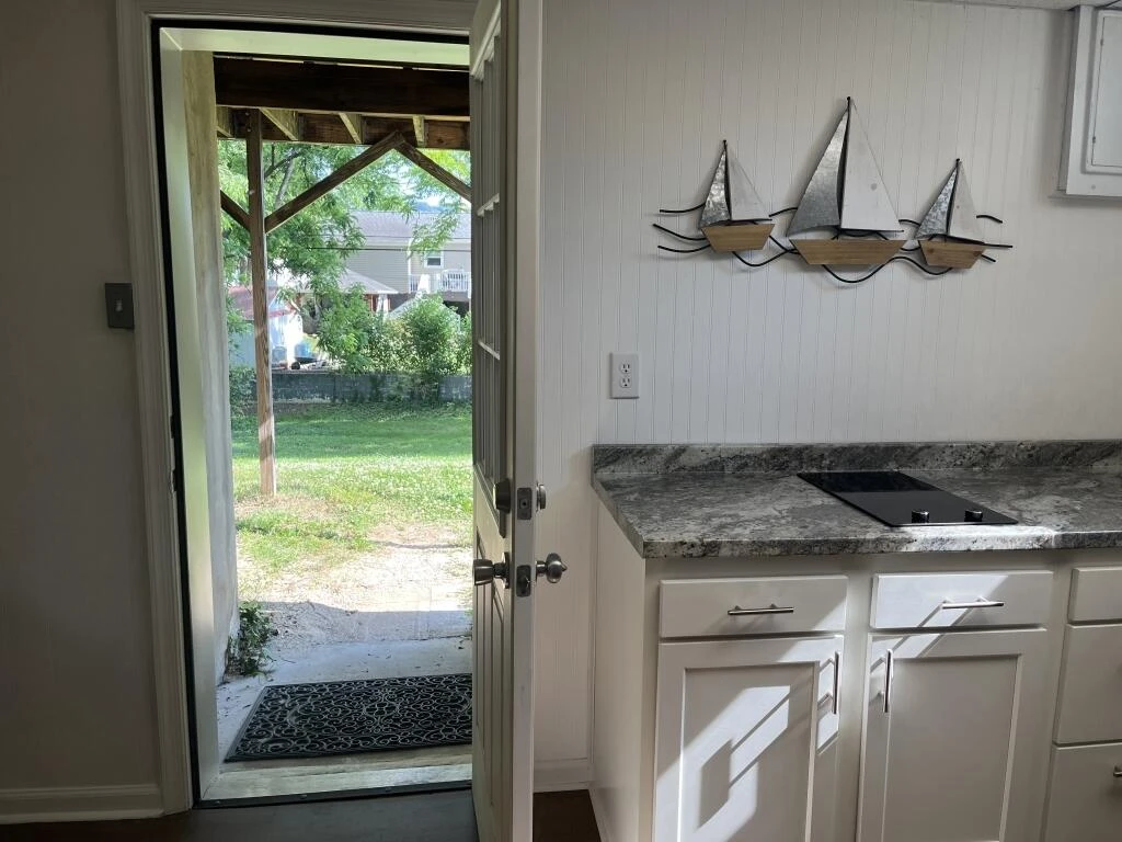 736 Suburban AVE SW - Photo 23