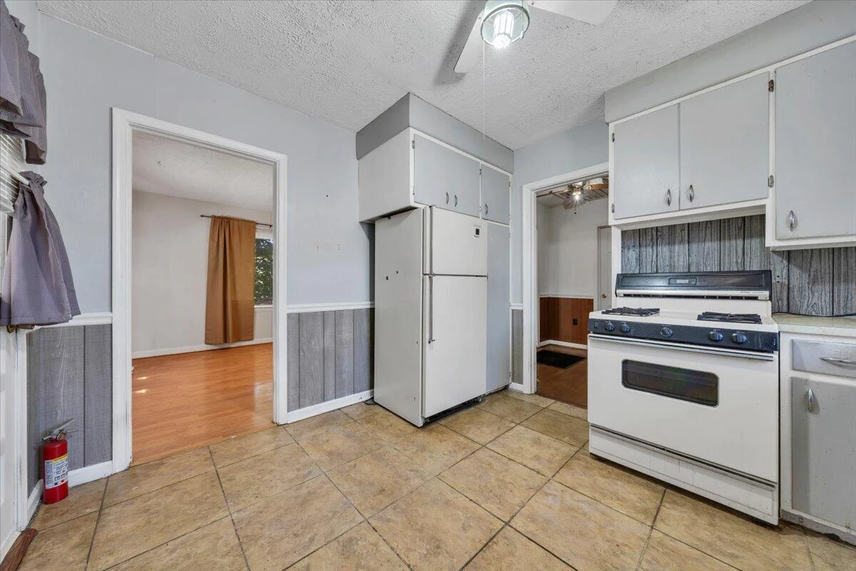 403 McCorkle DR - Photo 8