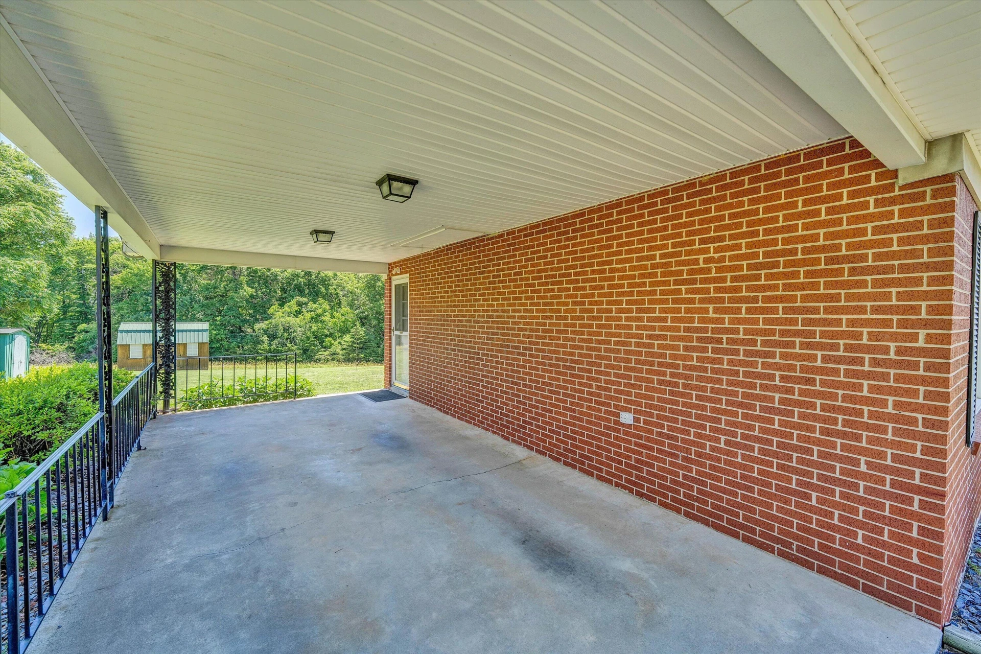 1196 Tripple Creek RD - Photo 2