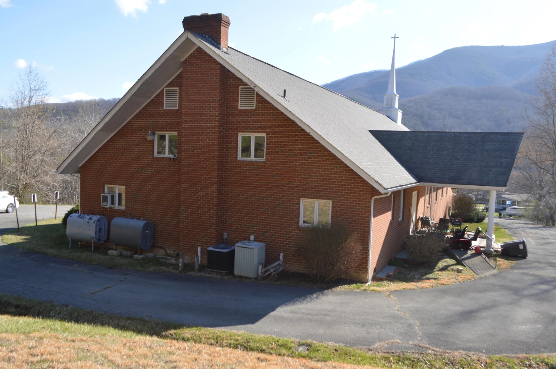 107 Mount Pleasant DR - Photo 4