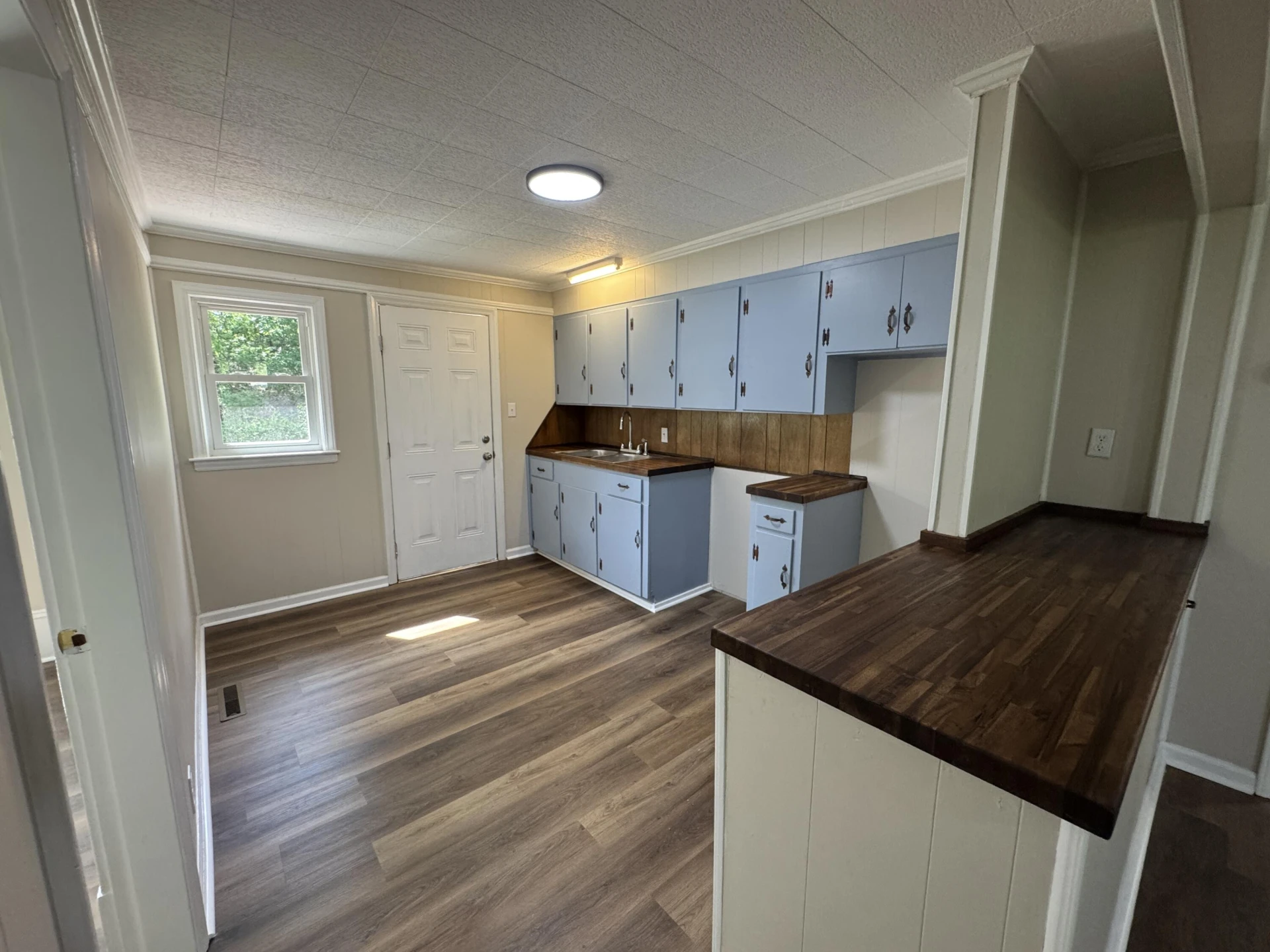 12820 W Lynchburg Salem - Photo 6