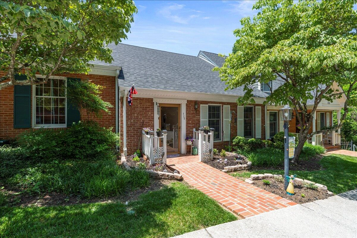 117 Greenbrier DR
