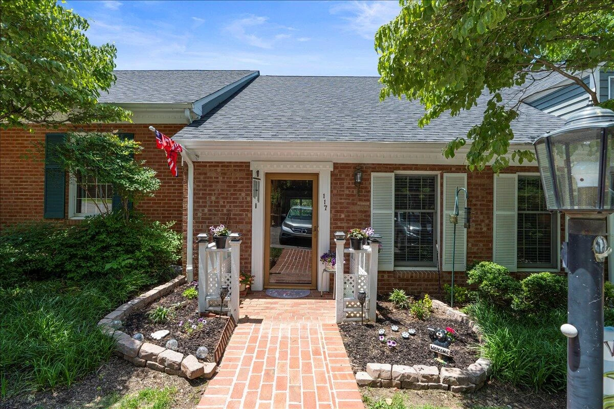 117 Greenbrier DR - Photo 18