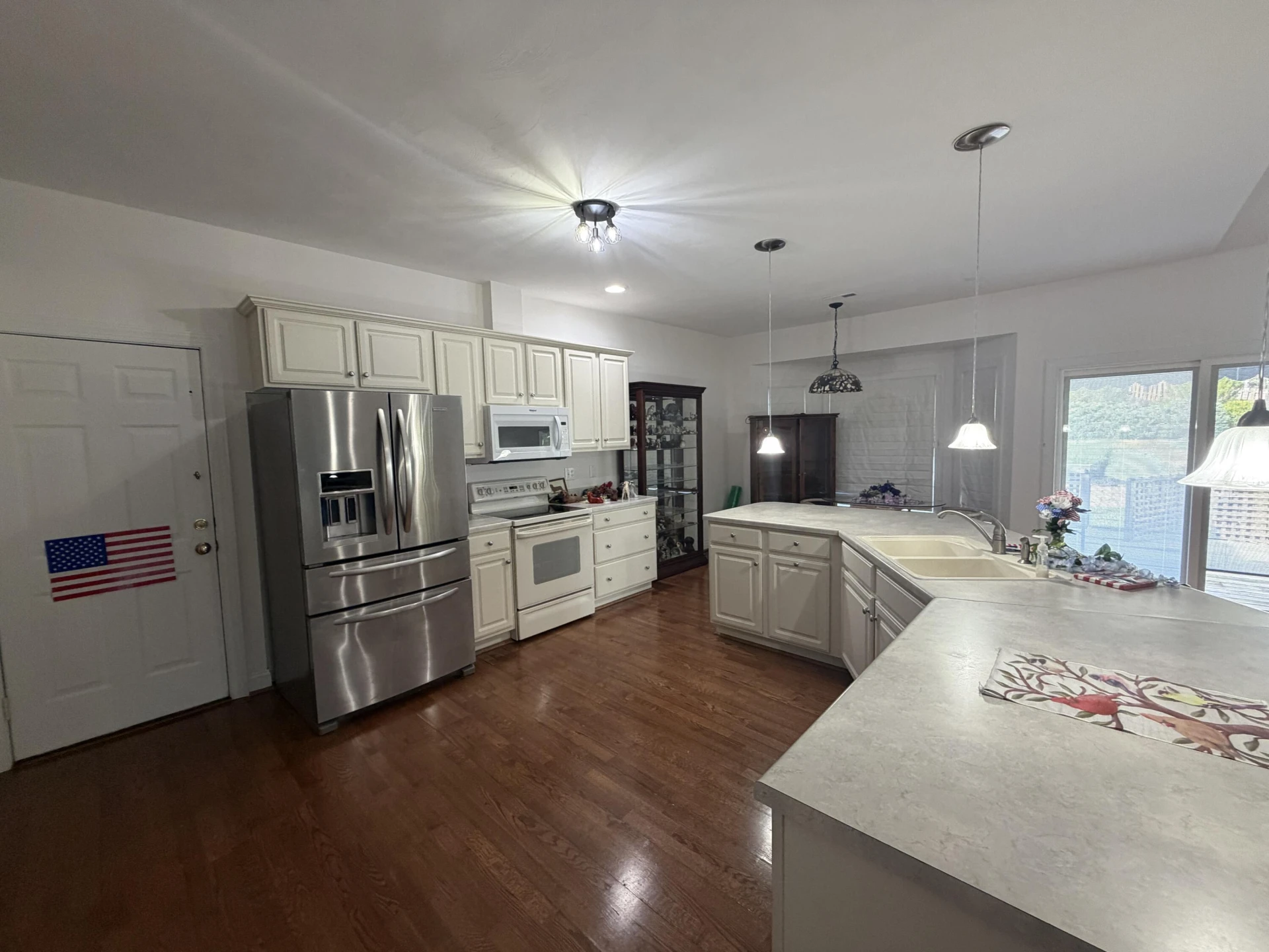 1308 Coronado DR - Photo 3