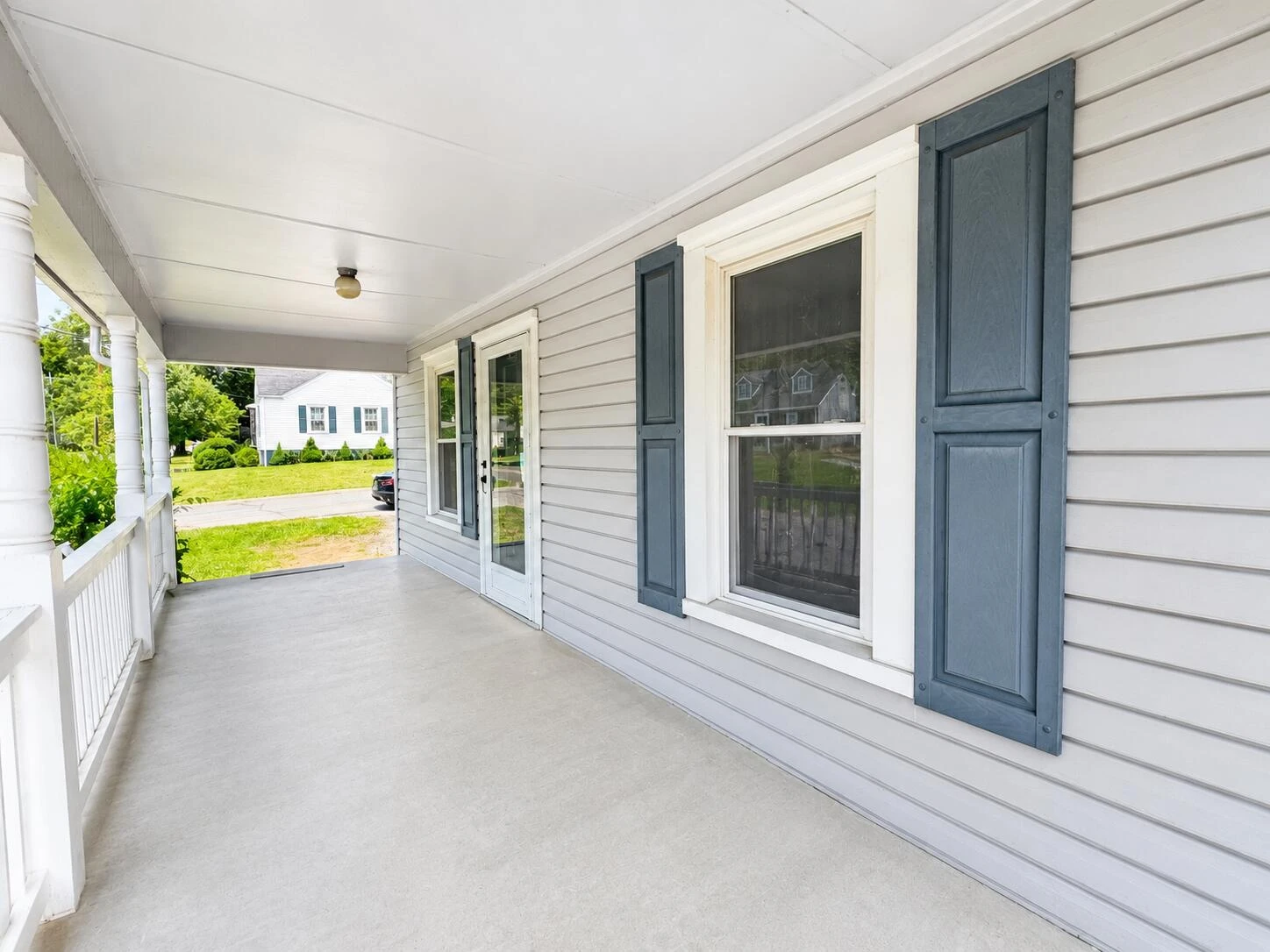 2619 King ST NE - Photo 4