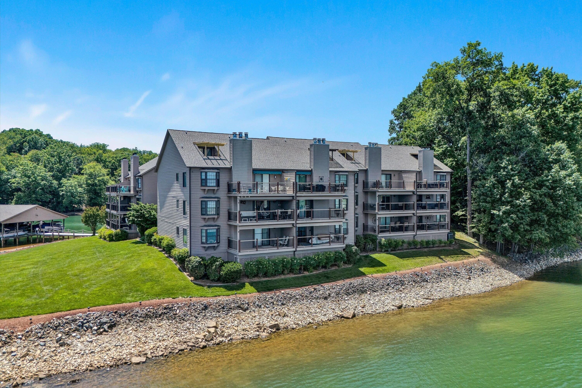 645 Montevista RD #105 - Photo 4