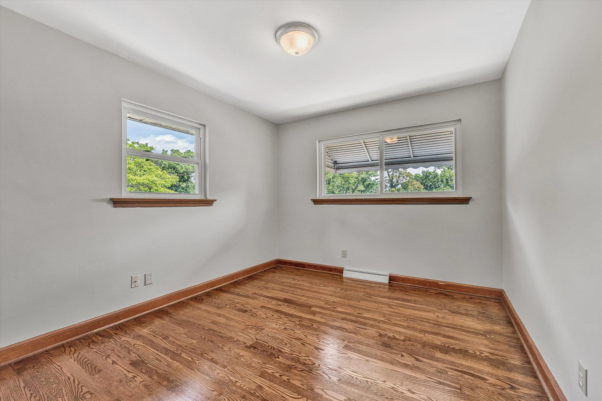 6066 Thornrose RD - Photo 18