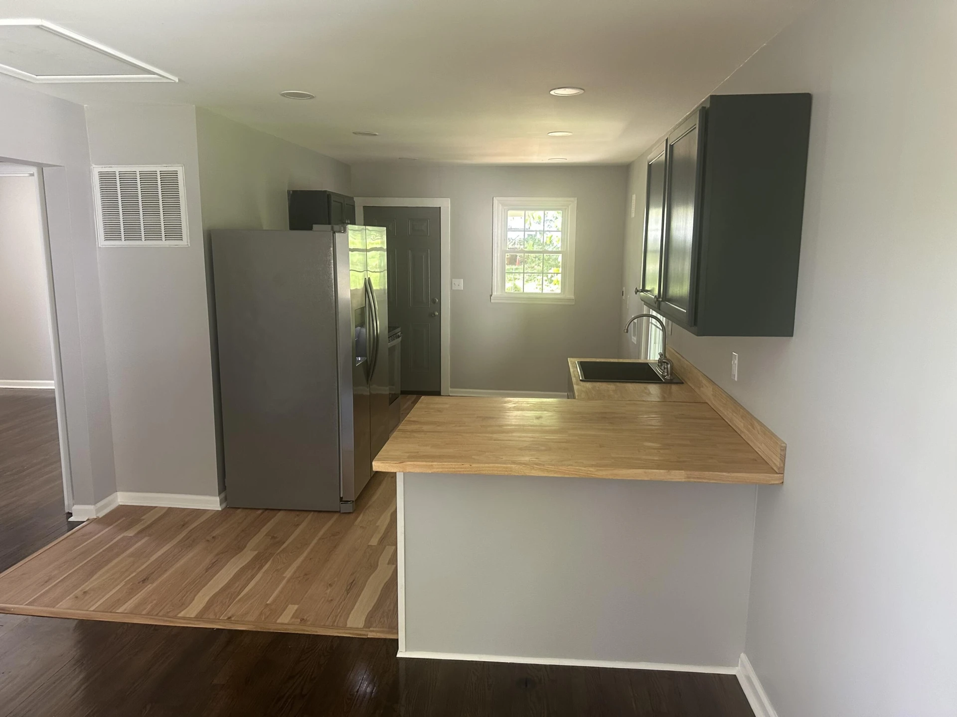 3819 Virginia AVE NW - Photo 8