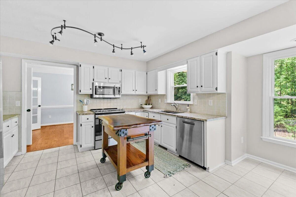 4300 Kings Chase DR - Photo 14