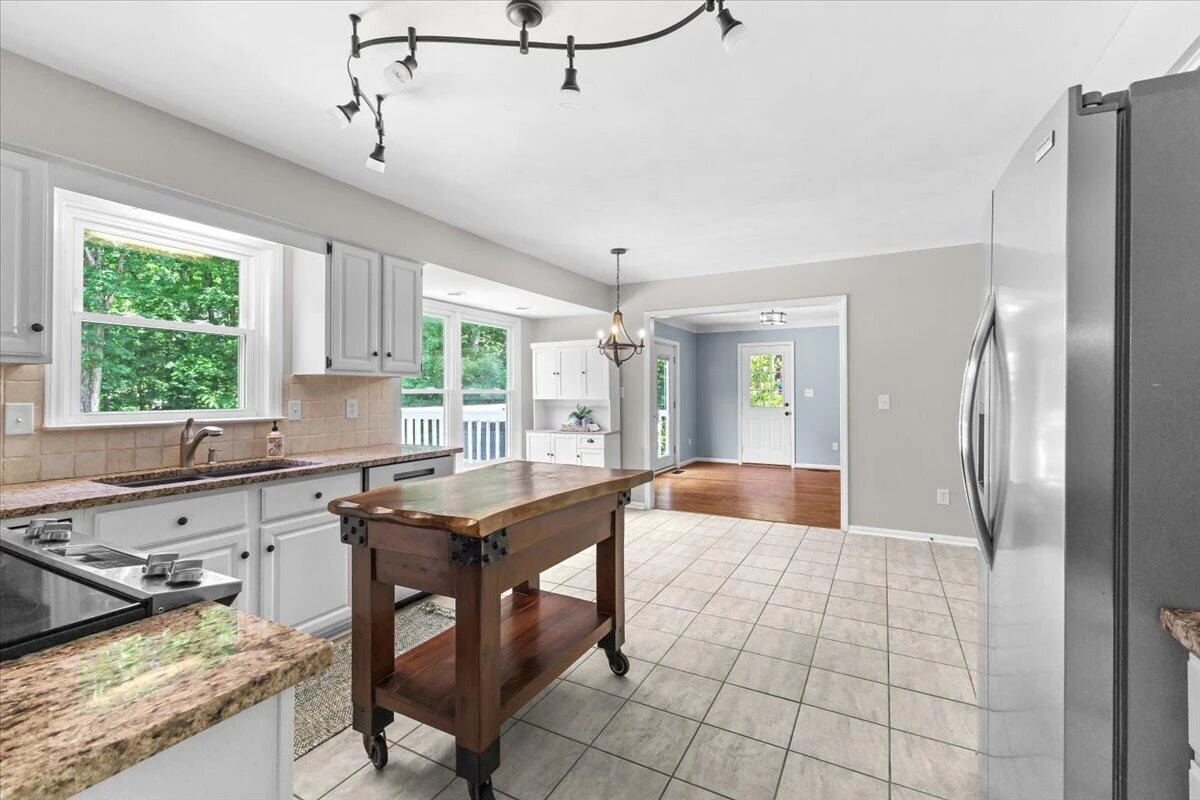4300 Kings Chase DR - Photo 16