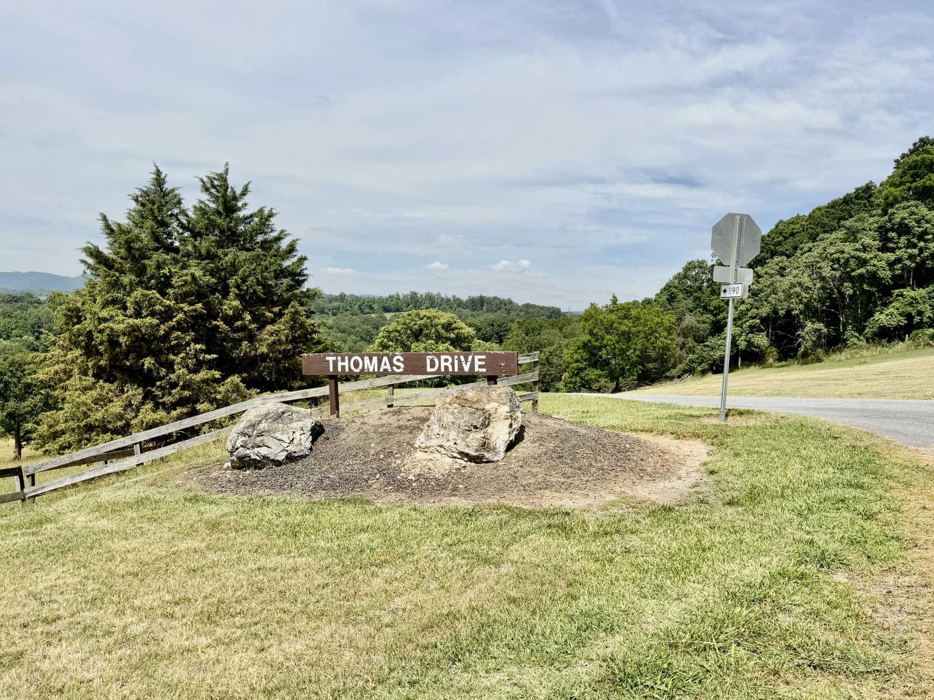 0 Thomas DR