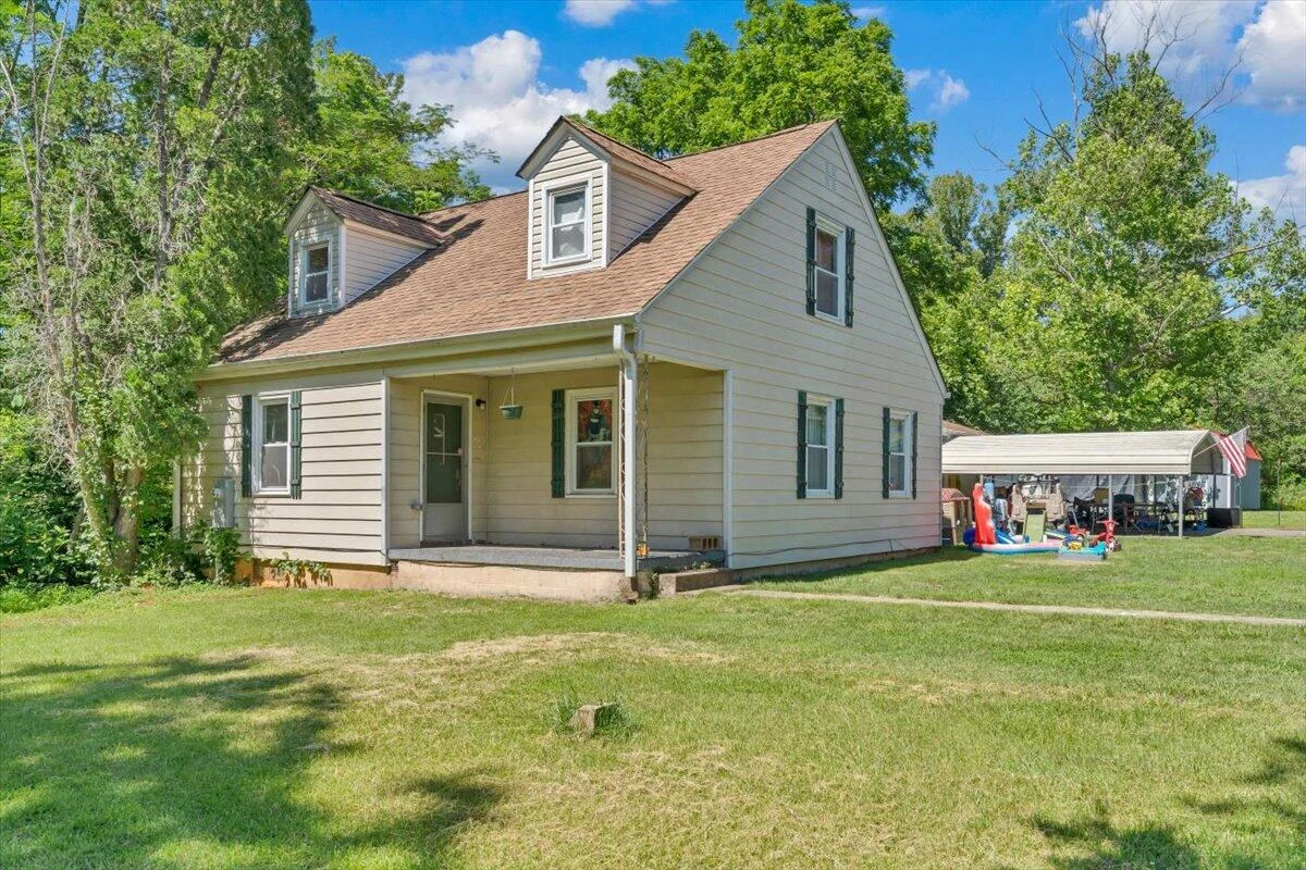 143 Tower RD