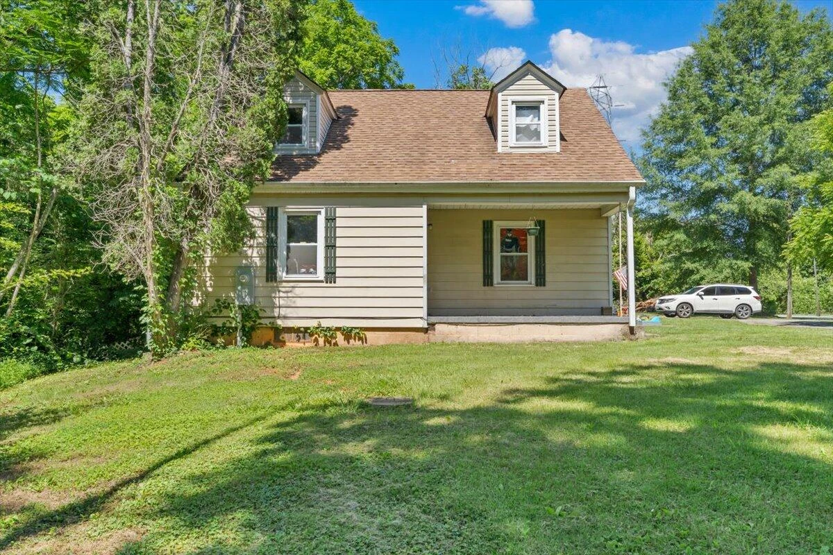 143 Tower RD - Photo 2