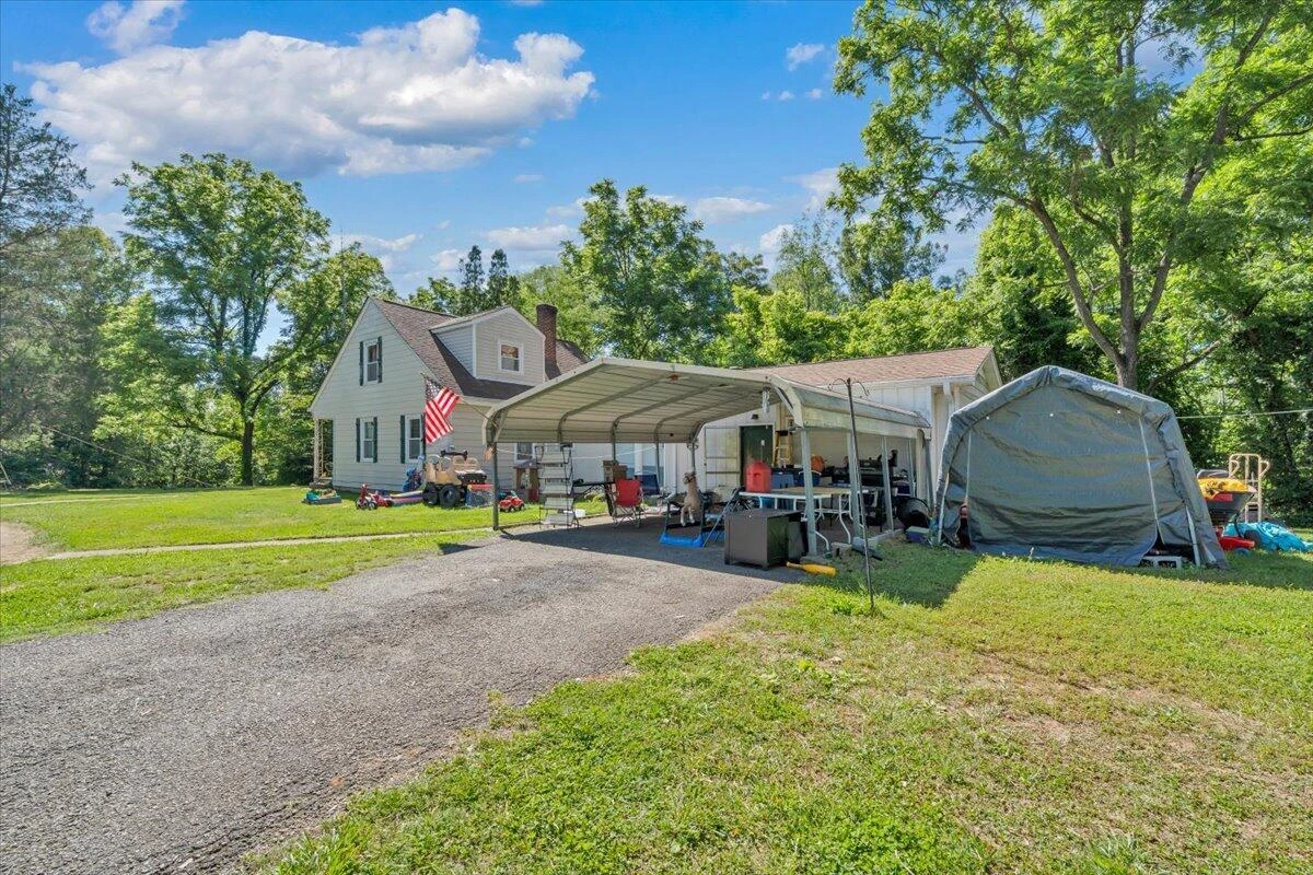 143 Tower RD - Photo 8