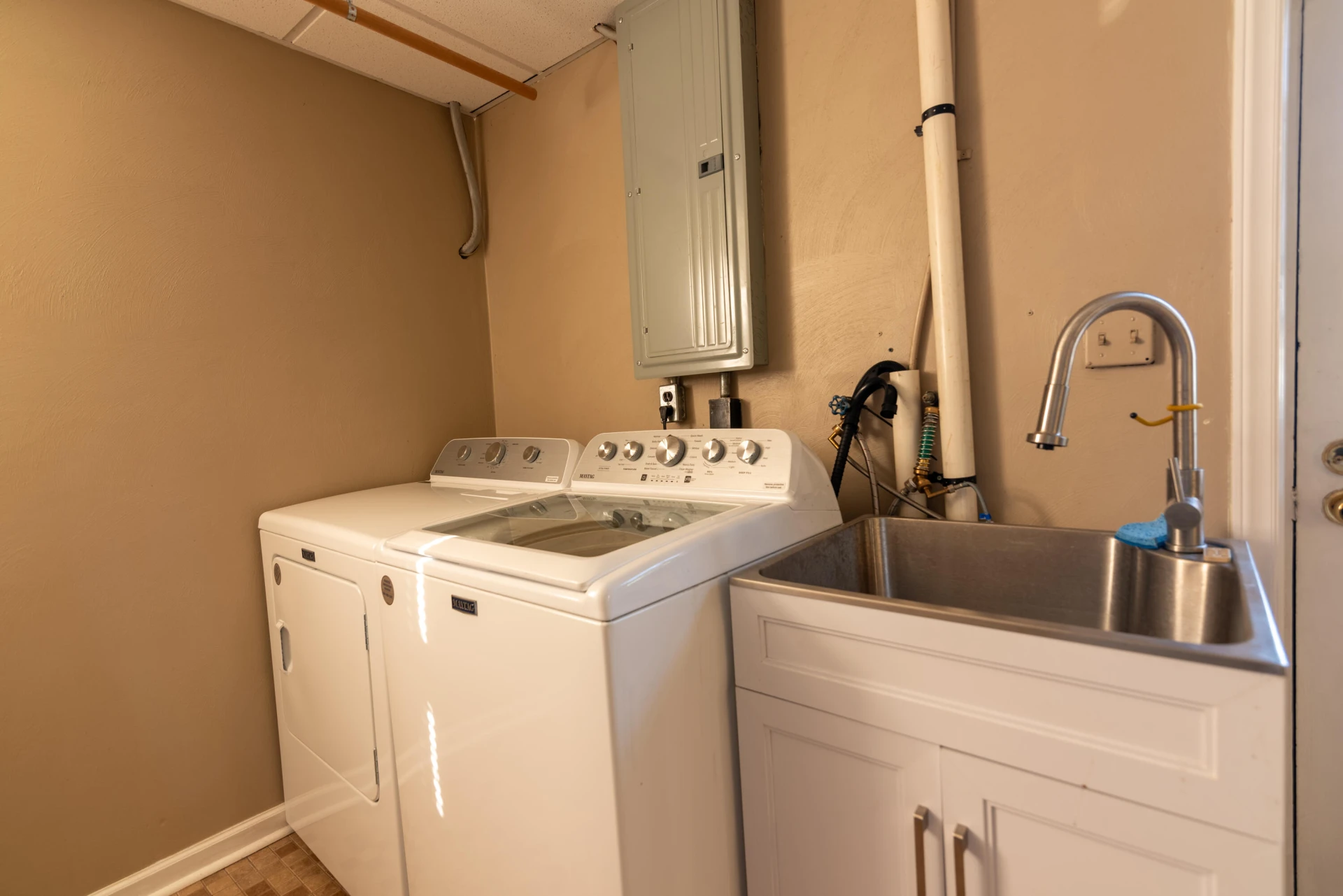 3074 Bandy RD - Photo 38