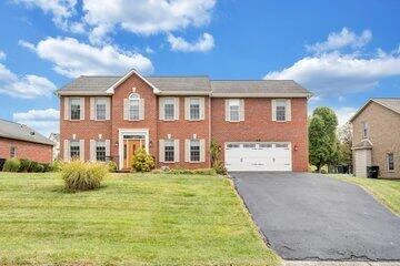 6411 Garrett LN - Photo 2
