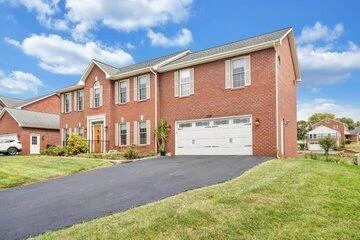 6411 Garrett LN - Photo 3