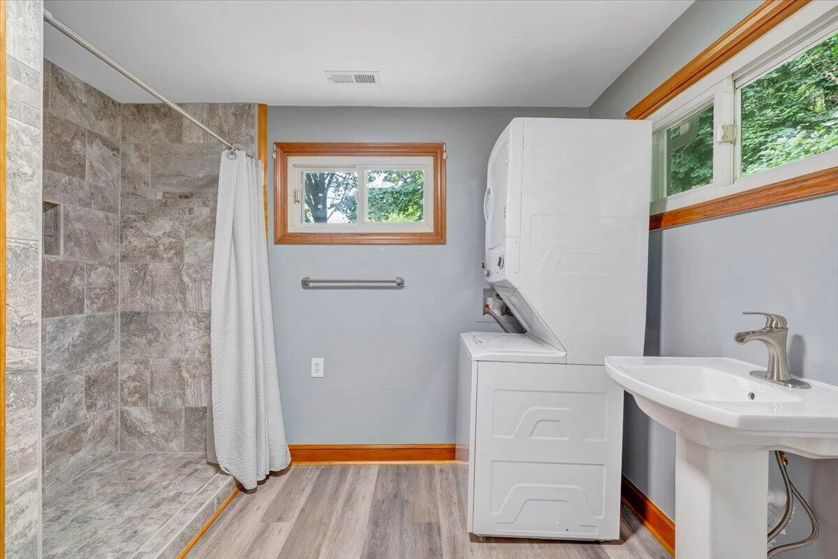 2215 Wildwood RD - Photo 16