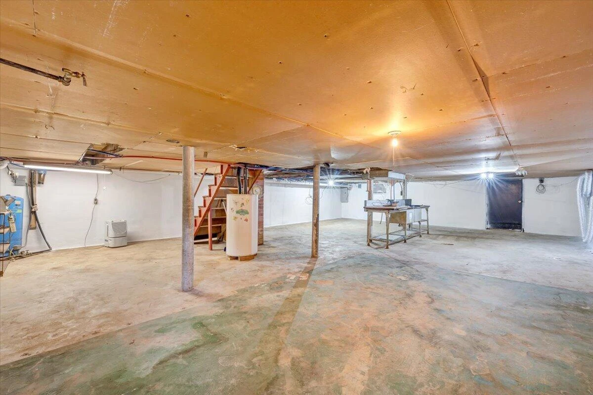 2215 Wildwood RD - Photo 27