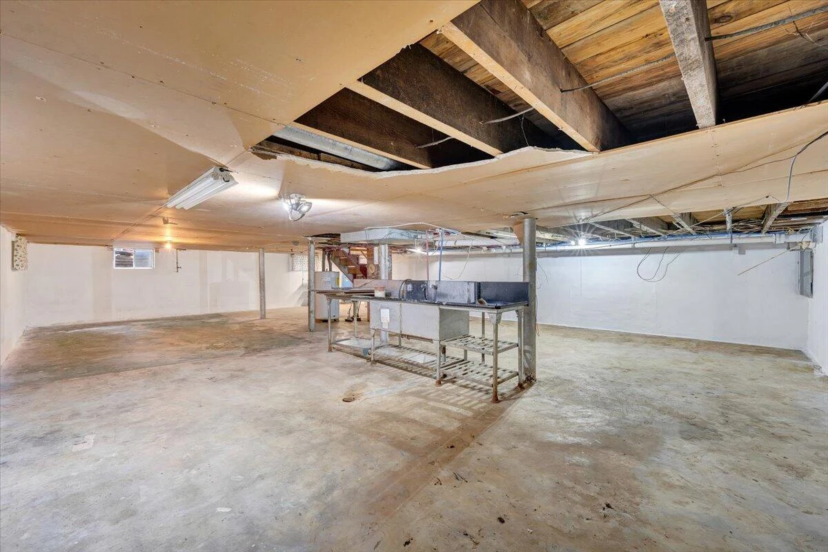 2215 Wildwood RD - Photo 28