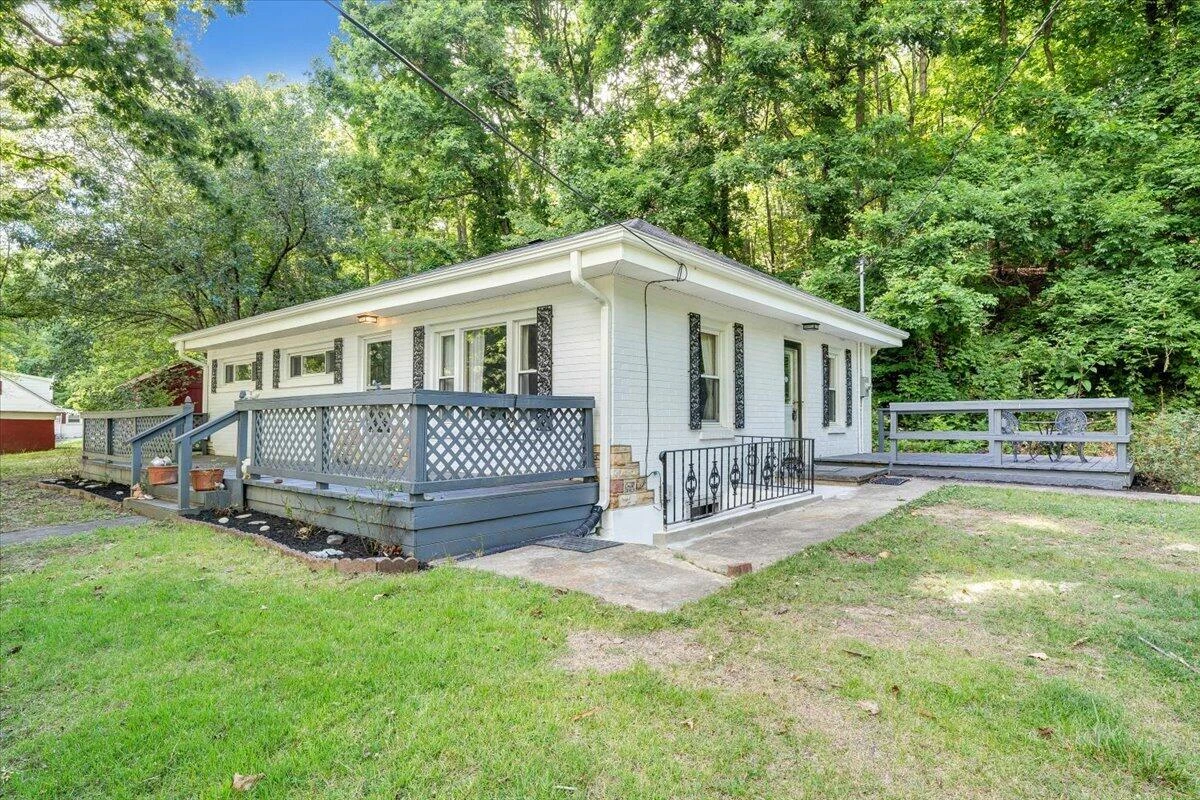 2215 Wildwood RD - Photo 35