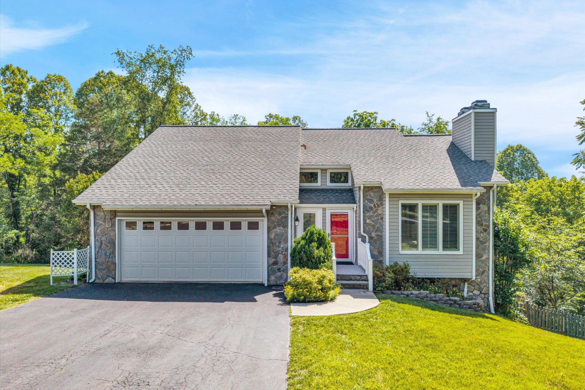6595 Pencheck CIR - Photo 2