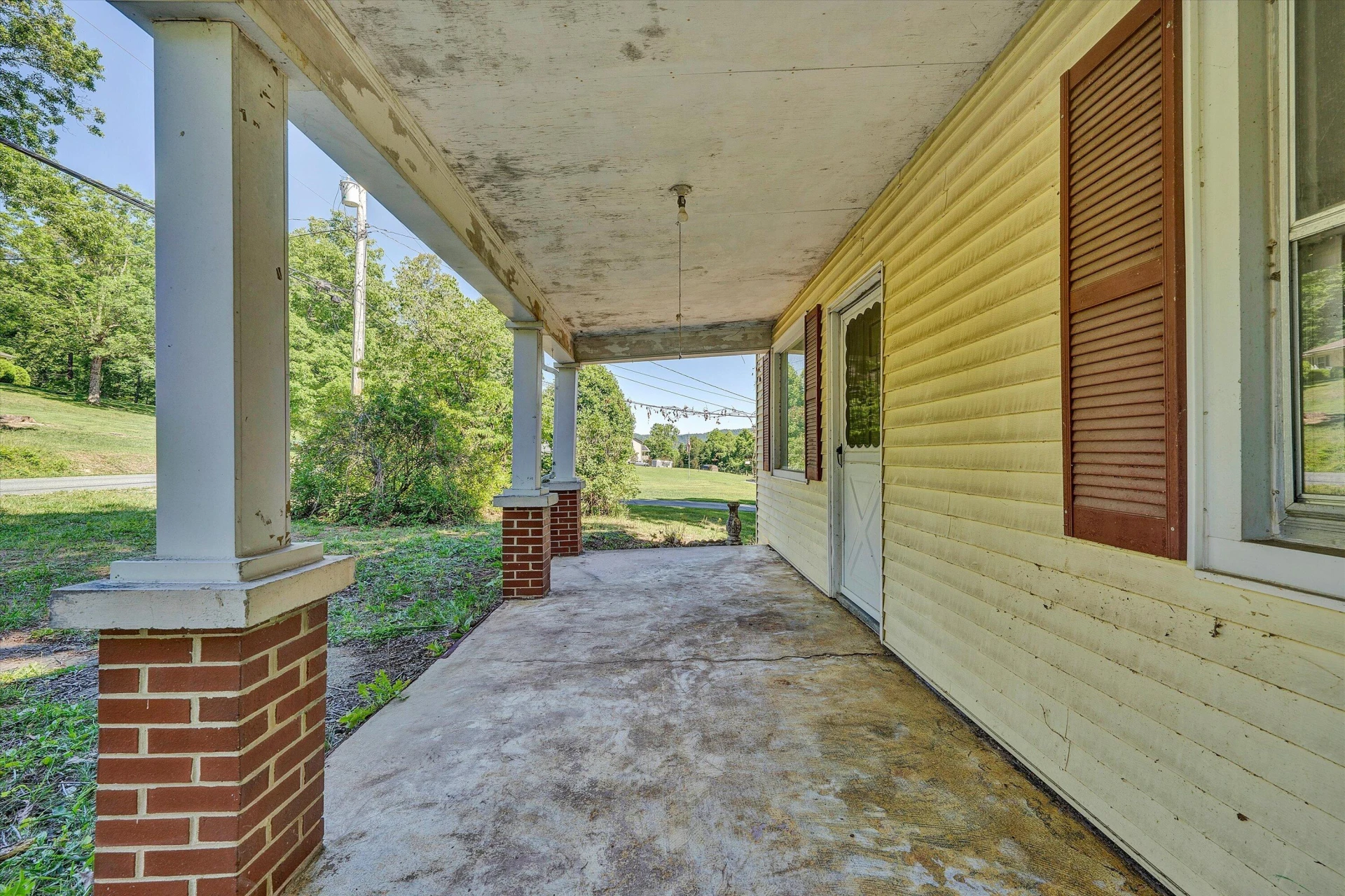 2241 Blue Ridge Springs RD - Photo 2