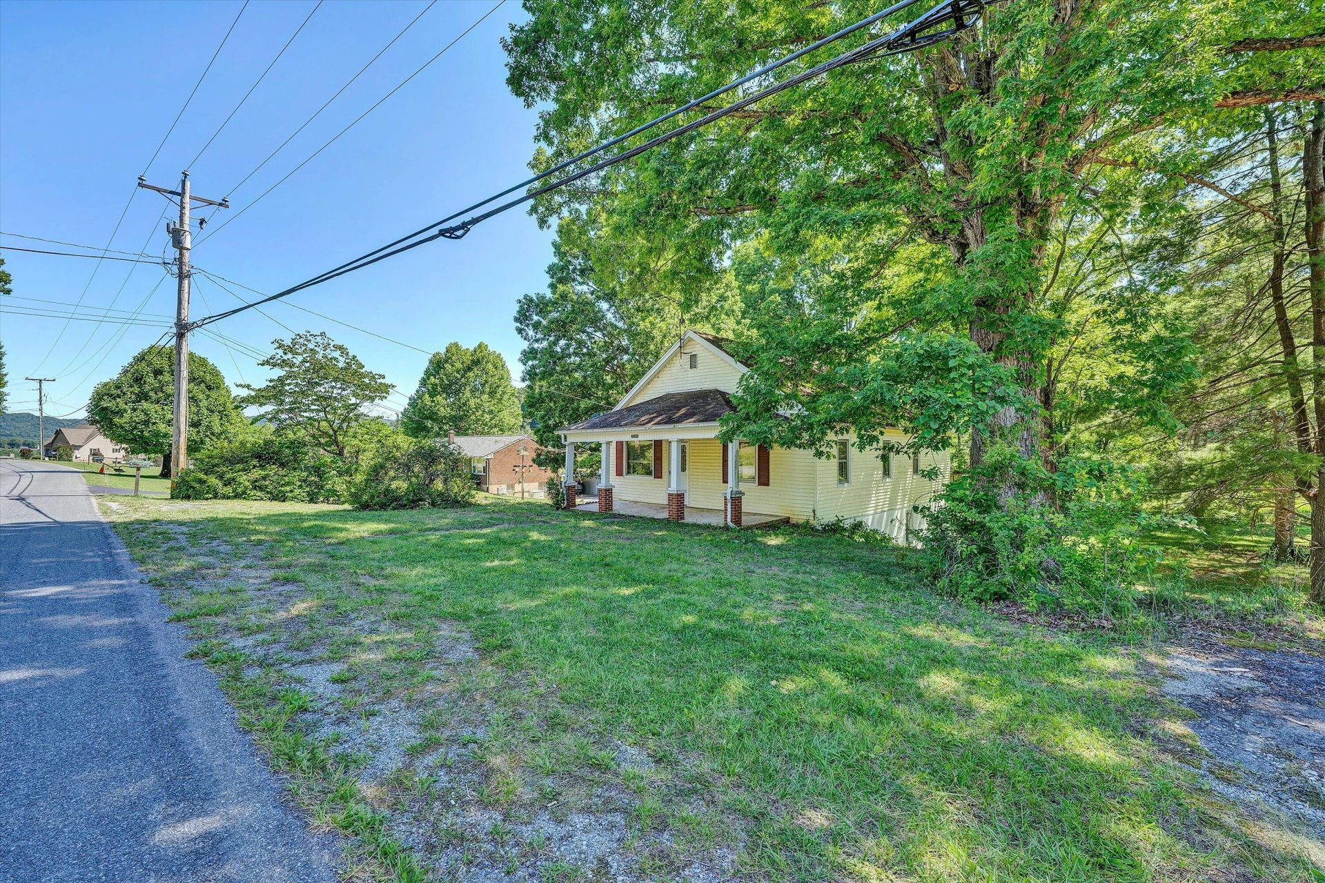 2241 Blue Ridge Springs RD - Photo 20