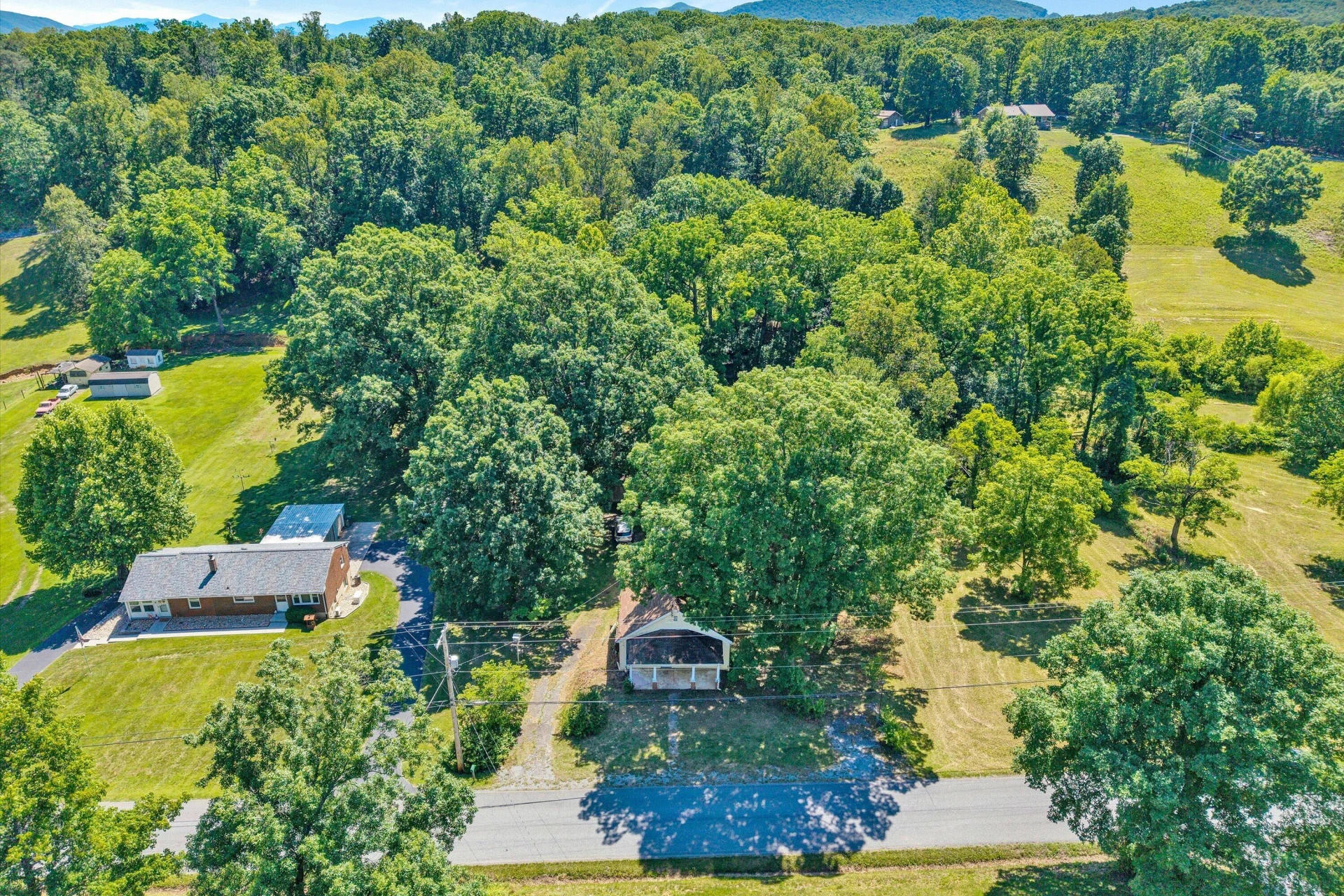 2241 Blue Ridge Springs RD - Photo 4