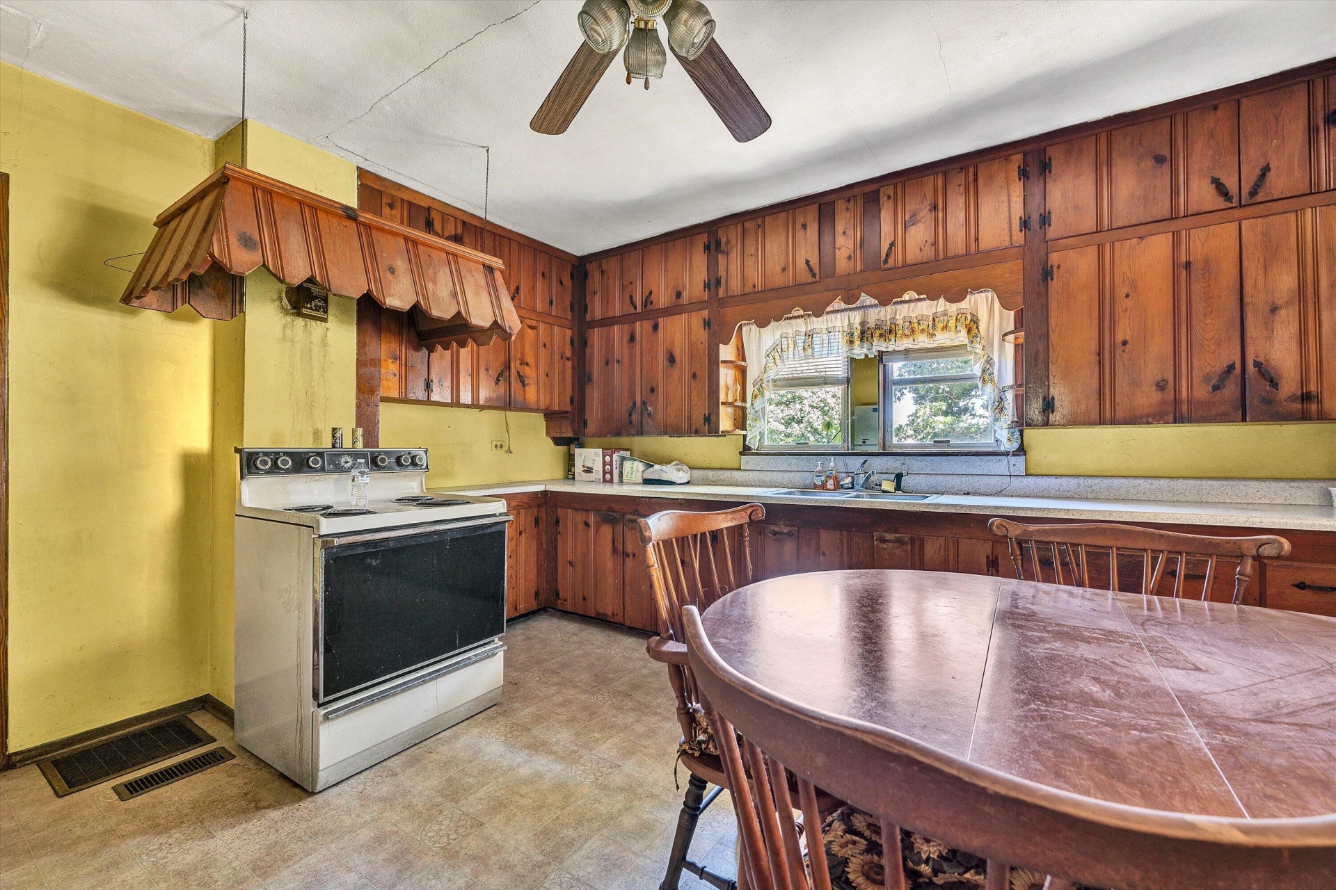 2241 Blue Ridge Springs RD - Photo 8