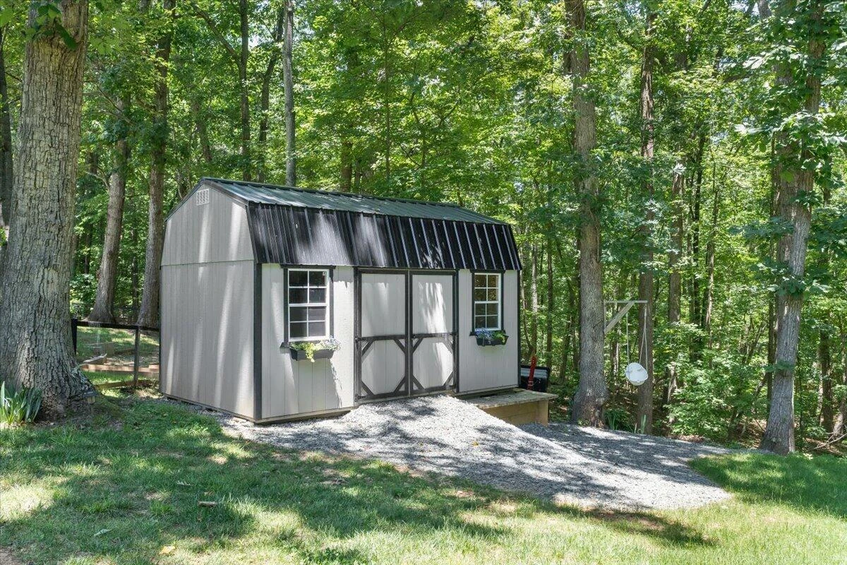 2013 Webster RD - Photo 32